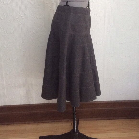 Vintage Tara Jarmon grey wool blend skirt - Picture 2 of 4